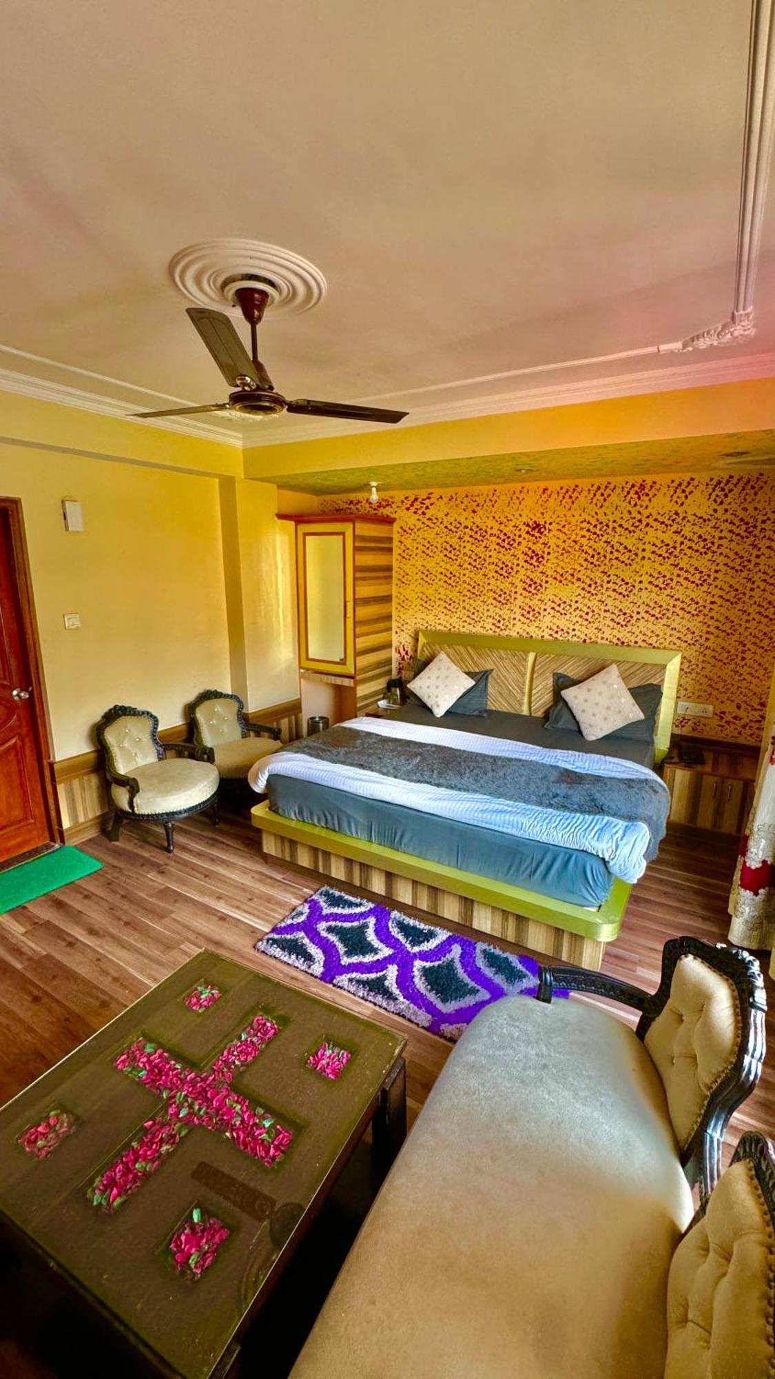 Hotel Apple Regency Shimla Ngoại thất bức ảnh