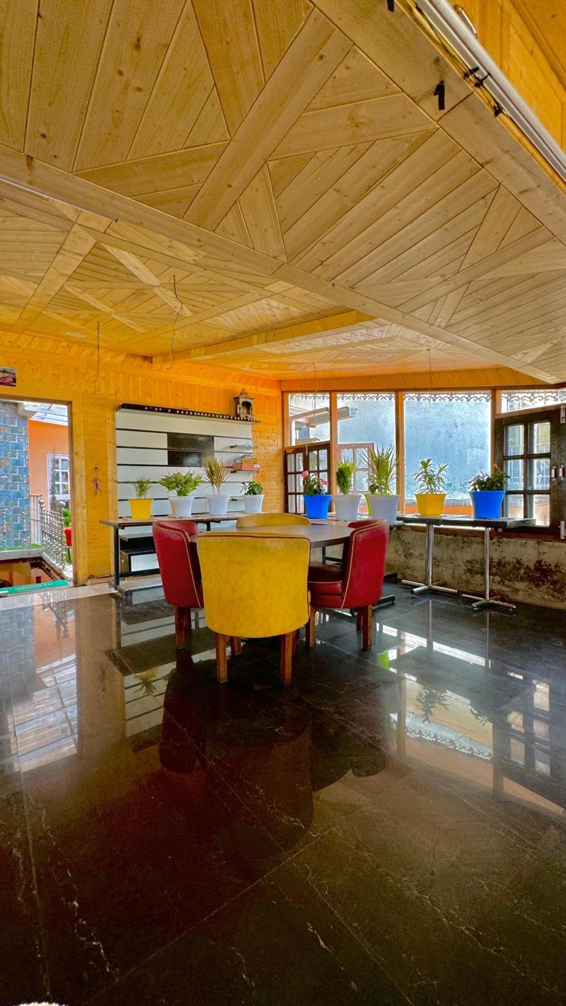 Hotel Apple Regency Shimla Ngoại thất bức ảnh