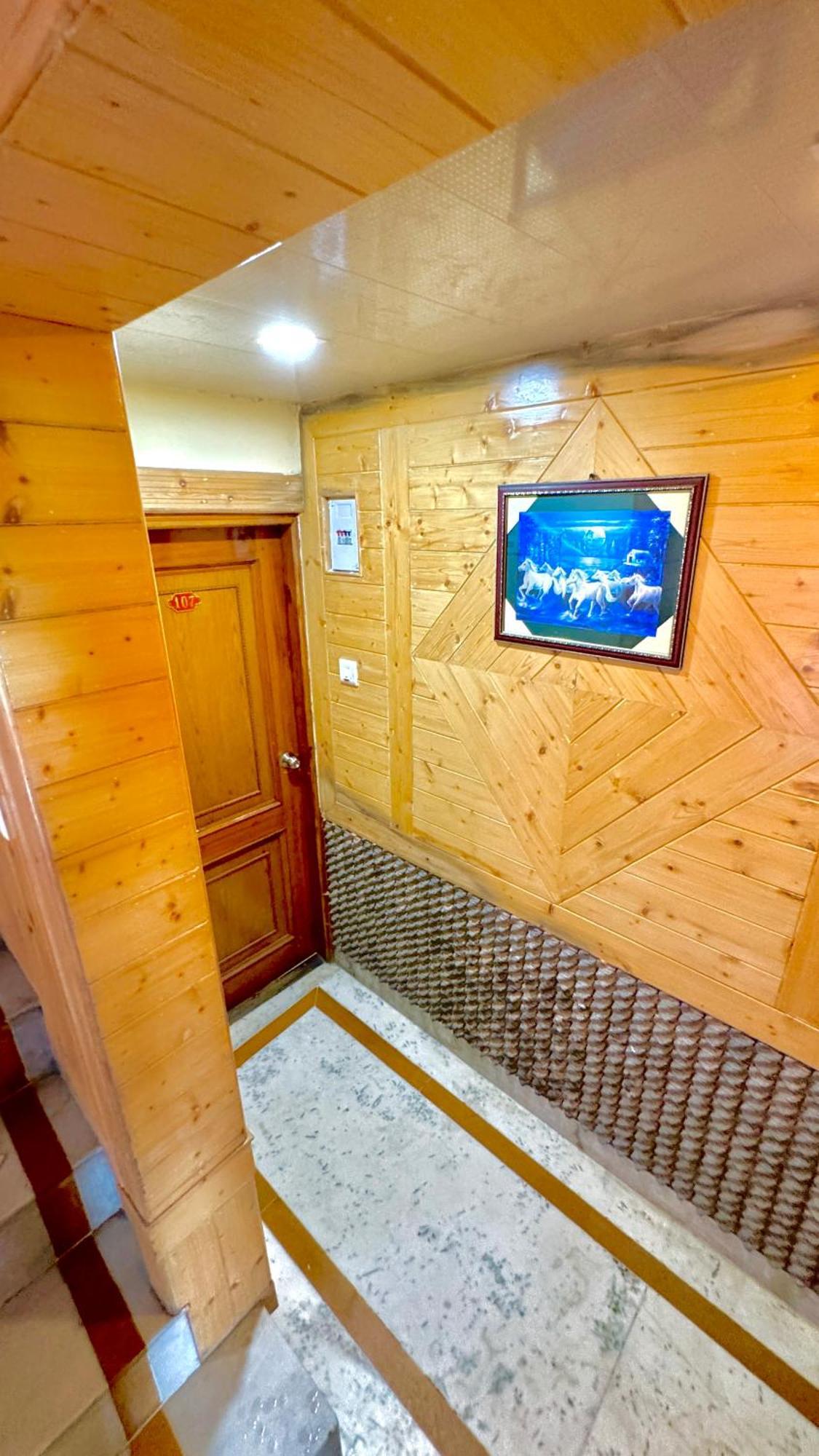 Hotel Apple Regency Shimla Ngoại thất bức ảnh
