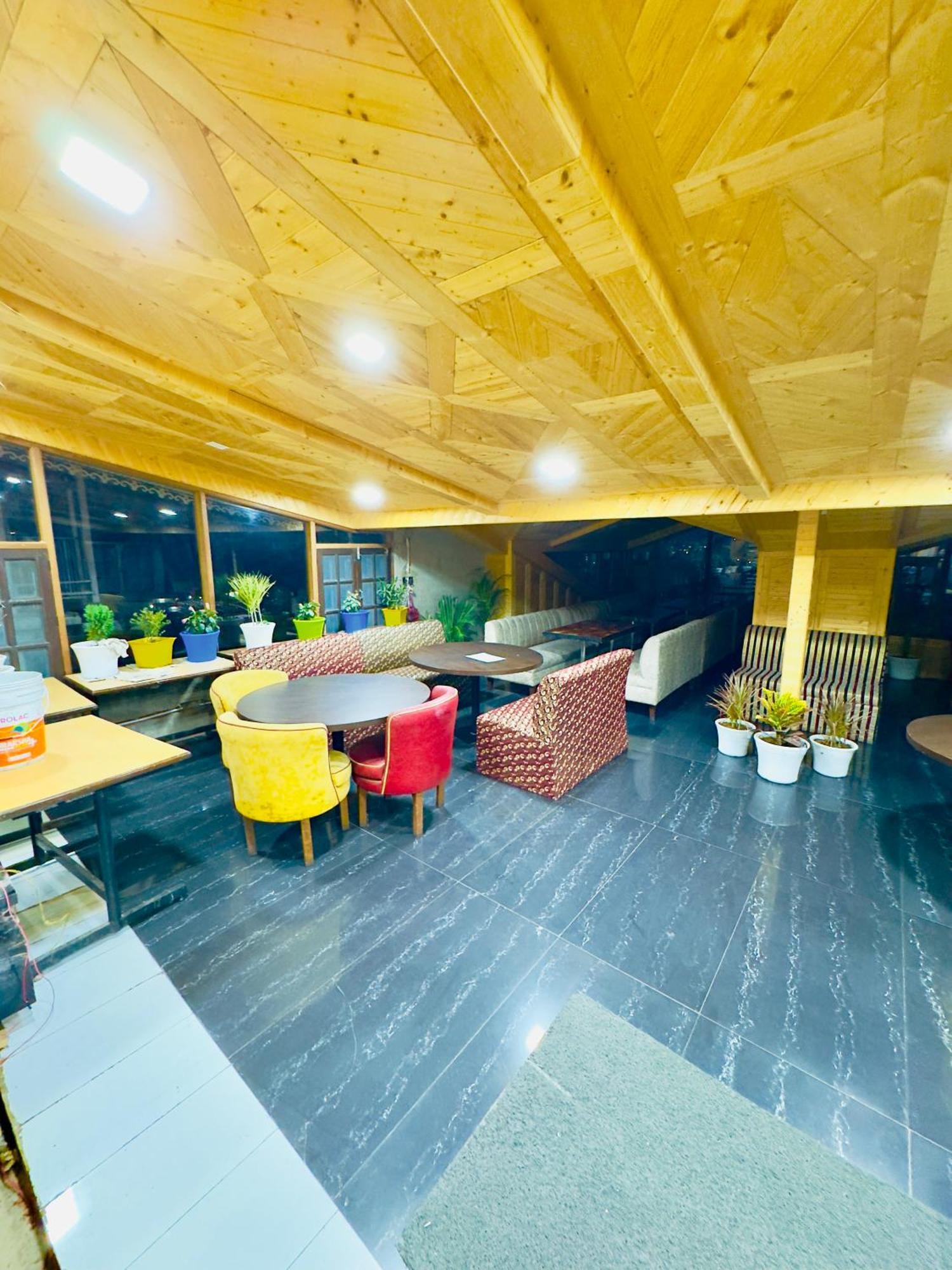 Hotel Apple Regency Shimla Ngoại thất bức ảnh