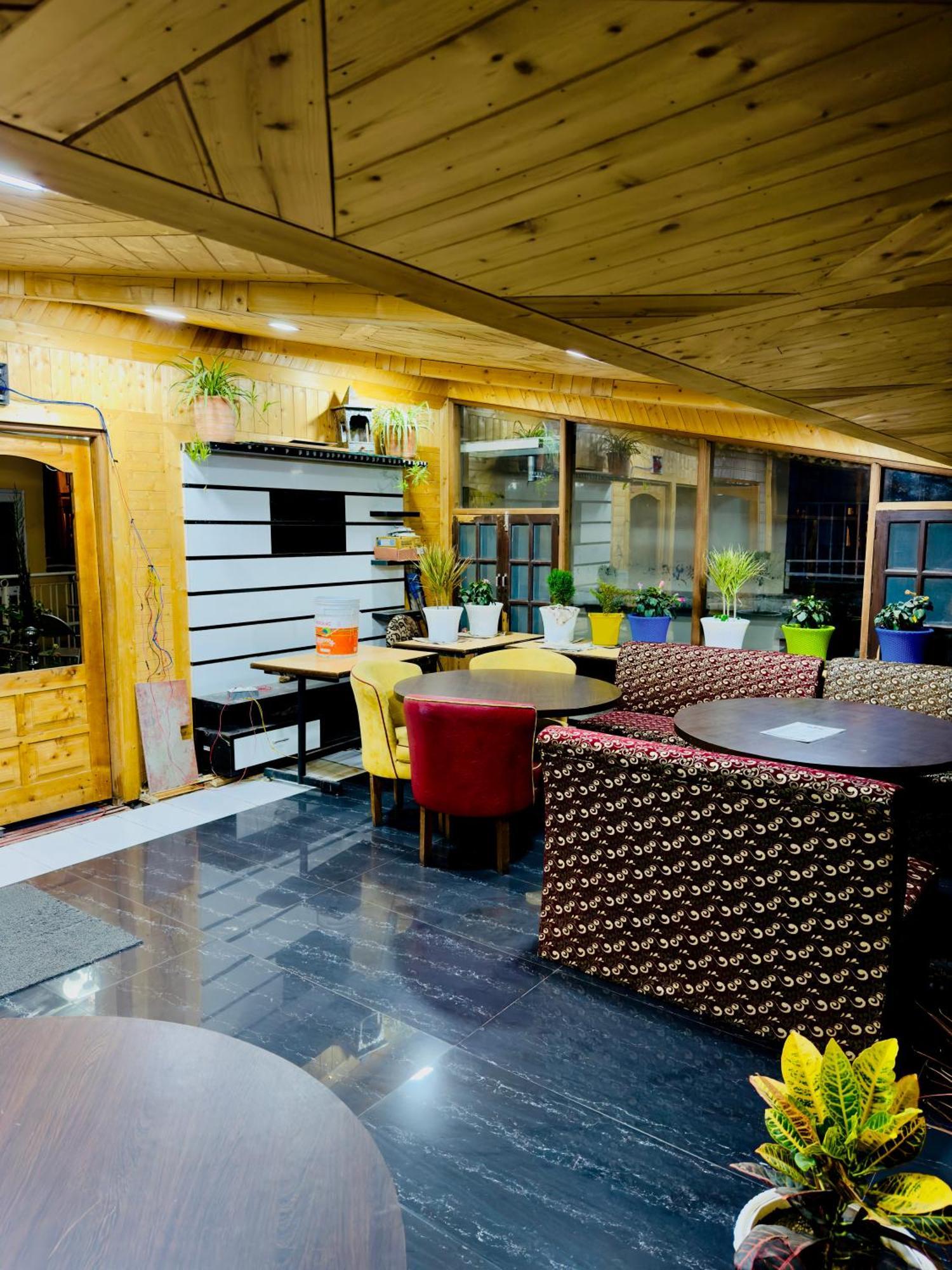 Hotel Apple Regency Shimla Ngoại thất bức ảnh