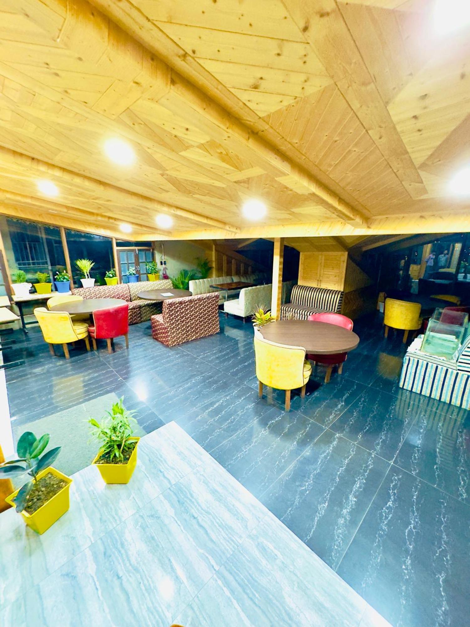 Hotel Apple Regency Shimla Ngoại thất bức ảnh