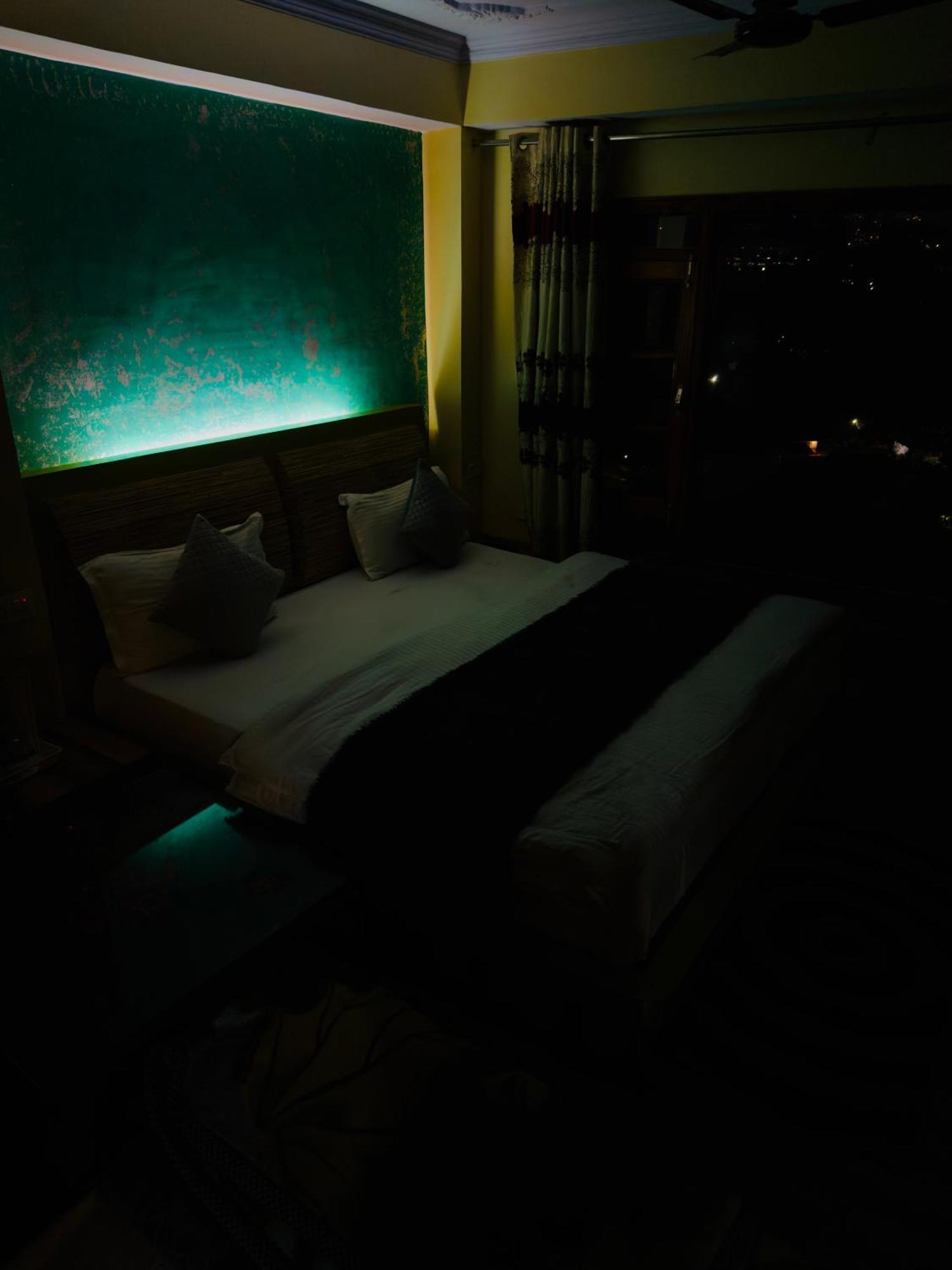 Hotel Apple Regency Shimla Ngoại thất bức ảnh