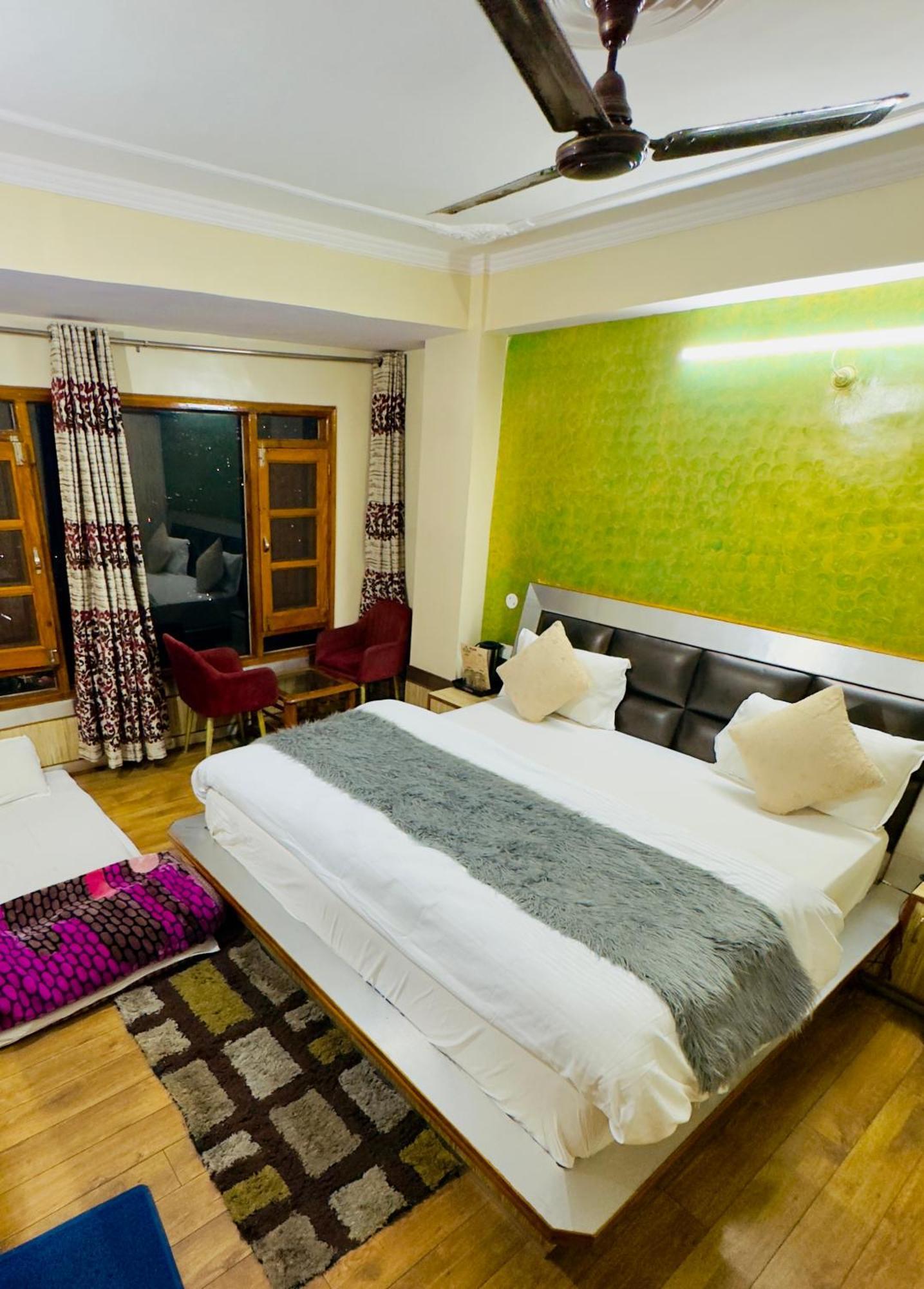 Hotel Apple Regency Shimla Ngoại thất bức ảnh